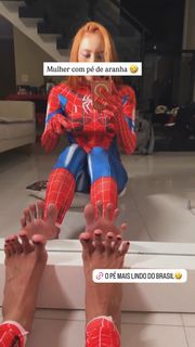 Ruivinha de Marte feet photo 4