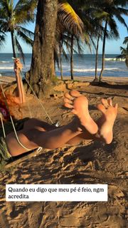 Ruivinha de Marte feet photo 6
