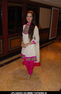 Rukhsar Rehman feet photo 20