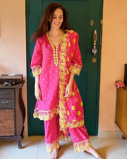 Rukhsar Rehman feet photo 12
