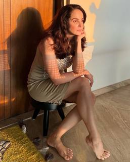 Rukhsar Rehman feet photo 8