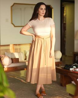 Rukhsar Rehman feet photo 9