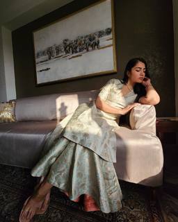 Rukmini Vasanth feet photo thumbnail