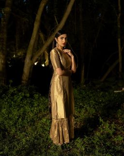 Rukmini Vasanth feet photo thumbnail