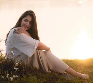 Rukmini Vasanth feet photo thumbnail