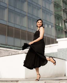 Rukmini Vasanth feet photo thumbnail