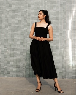 Rukmini Vasanth feet photo thumbnail