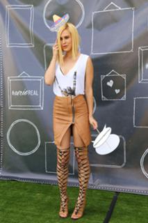 Rumer Willis feet photo thumbnail