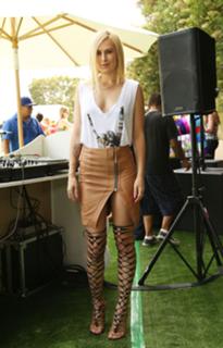Rumer Willis feet photo thumbnail