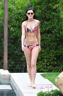 Rumer Willis feet photo thumbnail