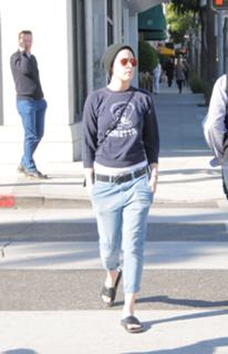 Rumer Willis feet photo thumbnail