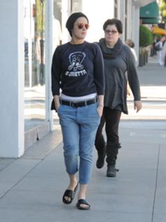 Rumer Willis feet photo thumbnail