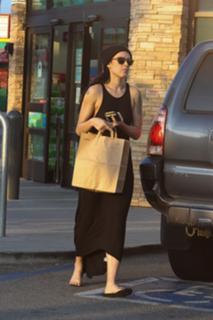 Rumer Willis feet photo thumbnail