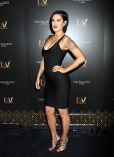 Rumer Willis feet photo thumbnail