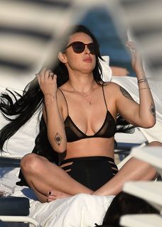 Rumer Willis feet photo thumbnail