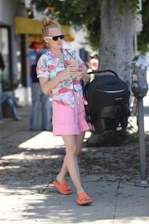 Rumer Willis feet photo thumbnail