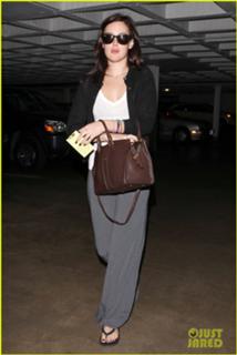 Rumer Willis feet photo thumbnail
