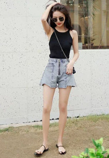 Ruonan Zhang feet photo 1