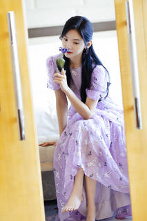Ruonan Zhang feet photo 19