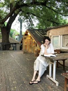 Ruonan Zhang feet photo 7