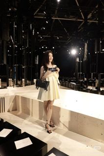 Ruonan Zhang feet photo 7