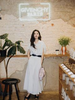 Ruonan Zhang feet photo 5