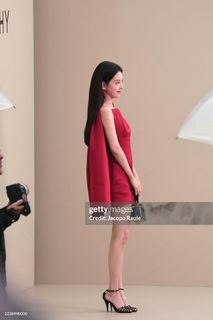 Ruonan Zhang feet photo 19