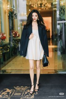 Ruonan Zhang feet photo 14