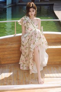 Ruonan Zhang feet photo 4