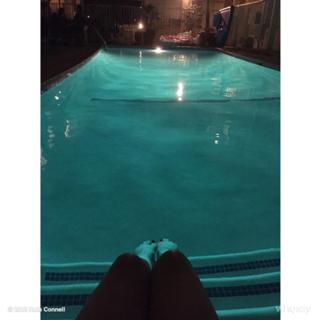 Ruth Connell feet photo 4