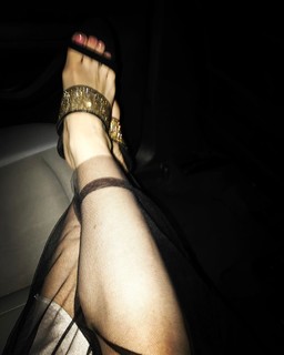 Ruth Connell feet photo 10