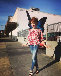 Ruth Connell feet photo 5
