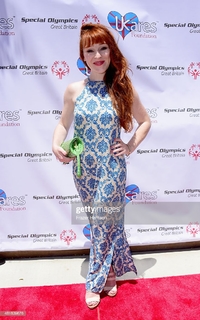 Ruth Connell feet photo 20