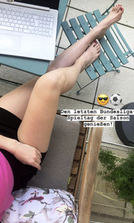 Ruth Hofmann feet photo 8