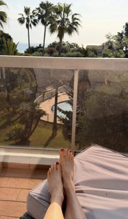 Ruth Hofmann feet photo 1