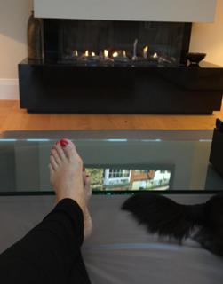 Ruth Langsford feet photo 9