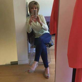 Ruth Langsford feet photo 13