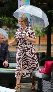Ruth Langsford feet photo 6