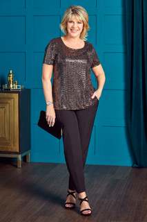 Ruth Langsford feet photo 18