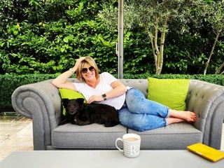 Ruth Langsford feet photo 8