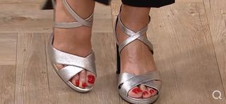 Ruth Langsford feet photo 17