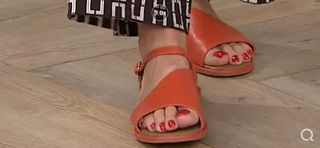 Ruth Langsford feet photo 4