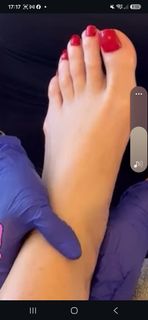 Ruth Langsford feet photo 7