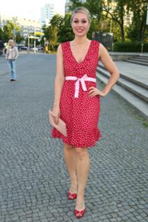Ruth Moschner feet photo thumbnail