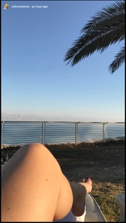 Ruth Moschner feet photo thumbnail