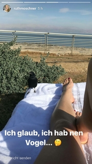 Ruth Moschner feet photo thumbnail