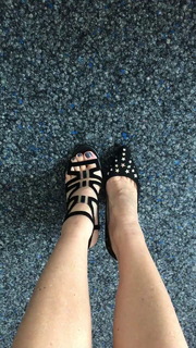 Ruth Moschner feet photo thumbnail