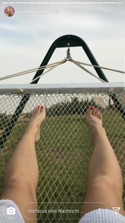 Ruth Moschner feet photo thumbnail