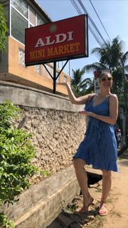 Ruth Moschner feet photo thumbnail