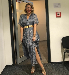 Ruth Moschner feet photo thumbnail